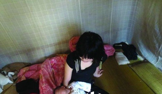 <em>幼女</em>疑遭老师强奸产子 家属称7旬老人系替罪羊