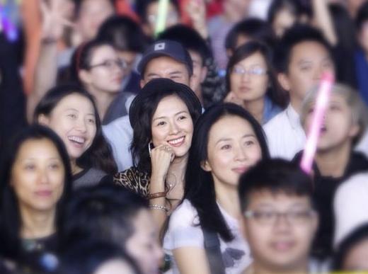 <em>汪峰</em>睡<em>女歌迷</em>令其堕胎 知名作家六六称有人收