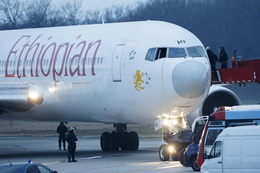 埃塞俄比亚一波音767航班飞行员劫持飞机降落