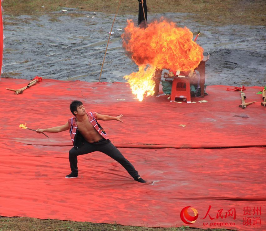 贵州天柱首届中国超级牛王争霸赛精彩不迭(高