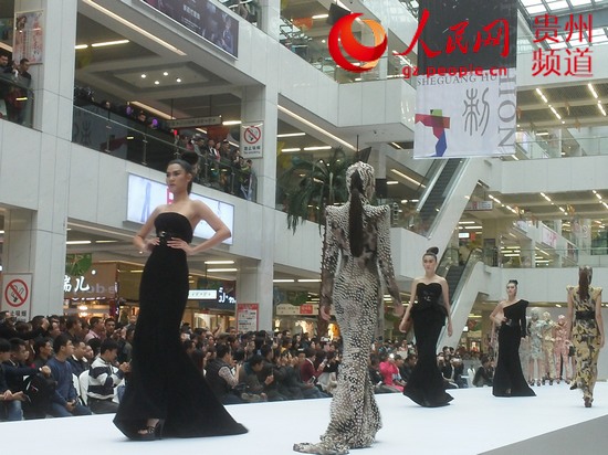 开服装店投资预算+选址指南,服装博览会选款实战