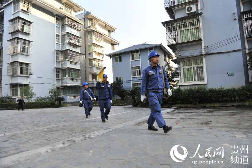 贵州农村保电:春节前做足措施 让群众用电无忧
