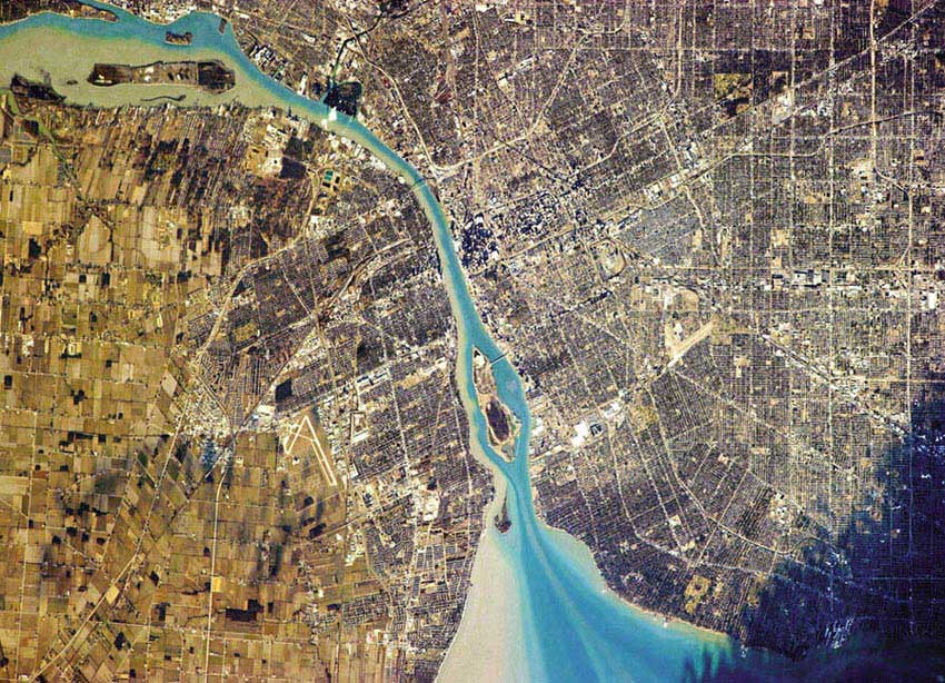 加拿大宇航员太空站拍摄地球美景