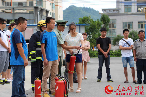 黔西南安龙消防大队深入安龙县移动公司开展消