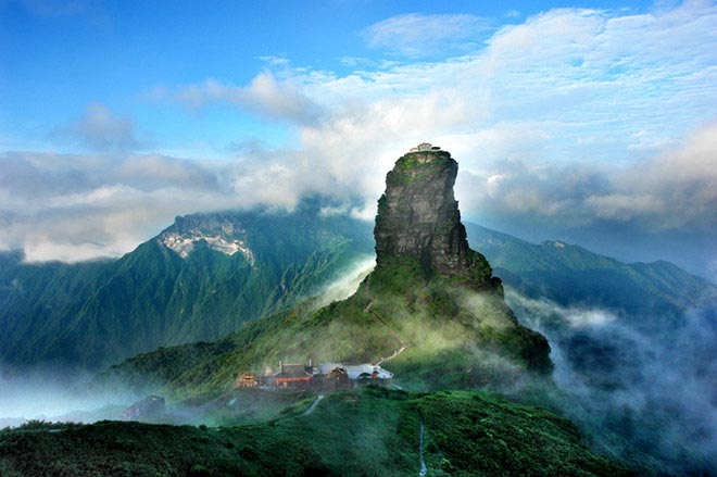 首届国际山地旅游大会·走遍贵州最出尘梵净山