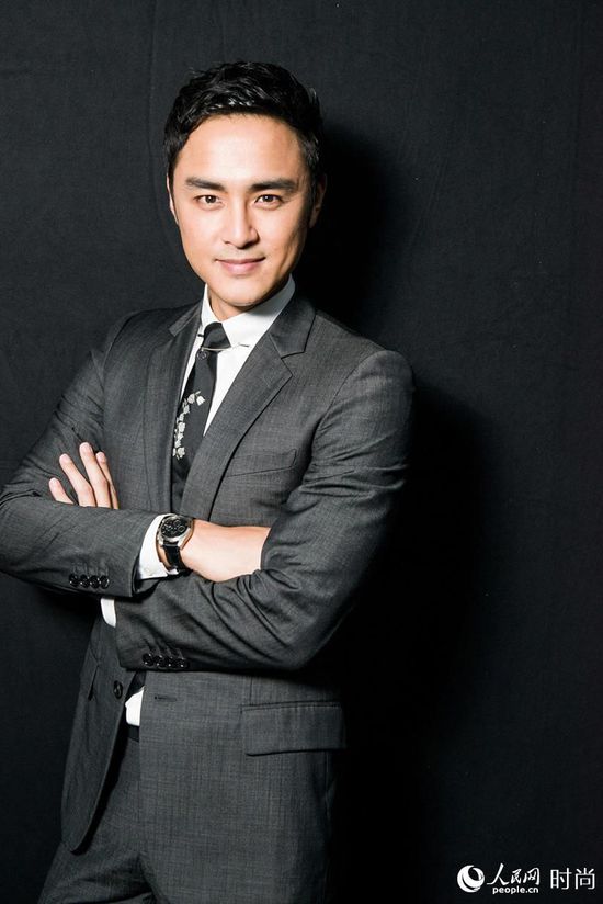 2016时装周吴亦凡走秀胡兵斗帅 陈坤李易峰井