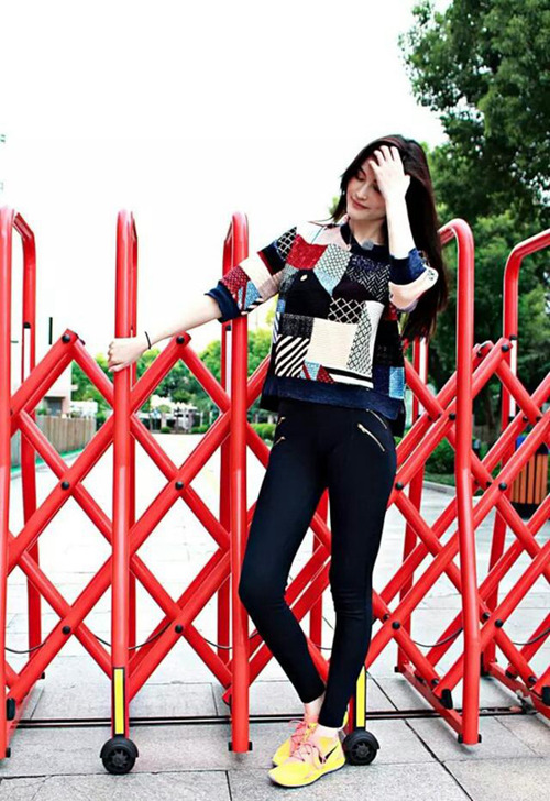 维密天使何穗肤白貌美大长腿 私服大盘点(图