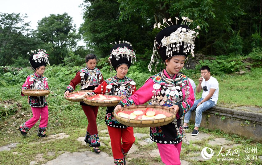 贵州松桃:一个苗族小村庄的"四月八"