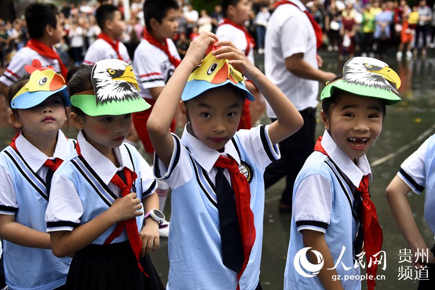 语从江少年儿童:热爱祖国 勤奋学习 全面发展 茁