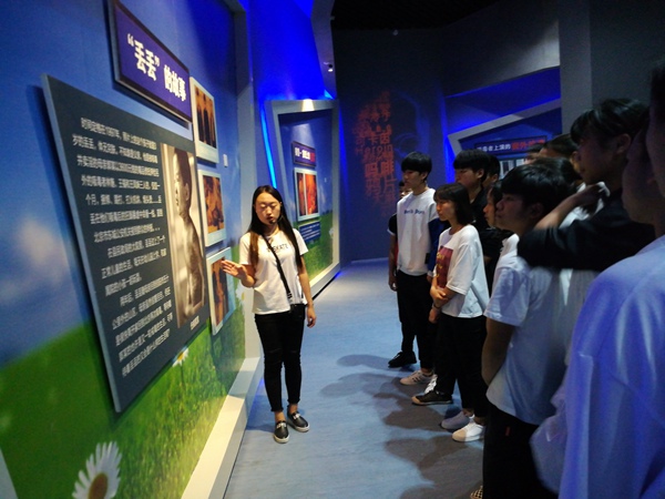 贵州省体育运动学校组织参观禁毒教育基地开展