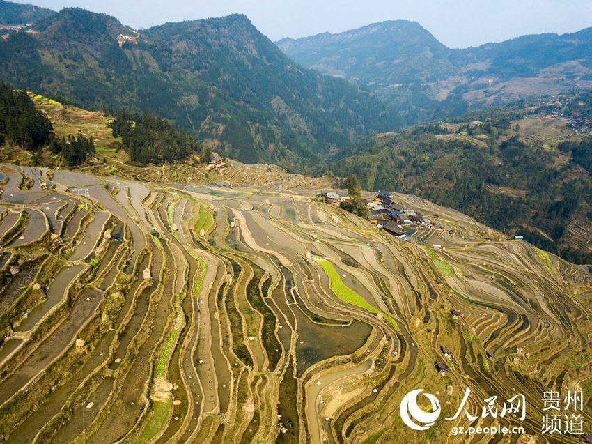 2019年3月22日，在贵州省黔东南苗族侗族自治州从江县拍摄的加榜梯田景色（无人机拍摄）。（吴德军摄） 