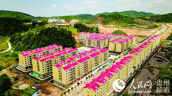 建中鎮培文社區易地搬遷安置點全景