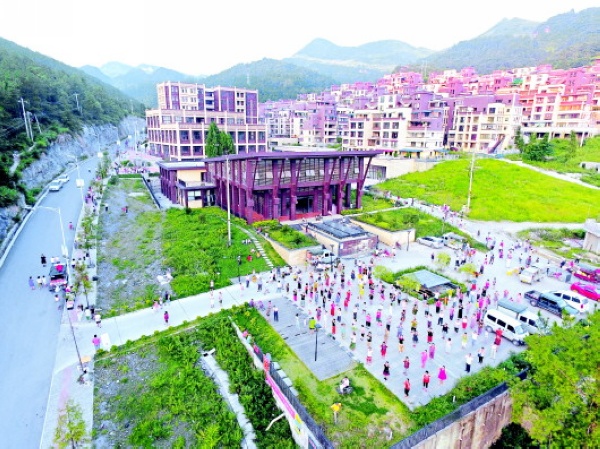 桐梓各乡镇人口_湘乡各乡镇人口图(3)