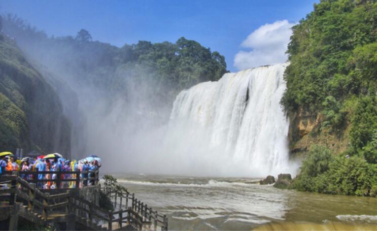 全面提升旅游服务质量国庆长假黄果树景区让游客玩的舒心