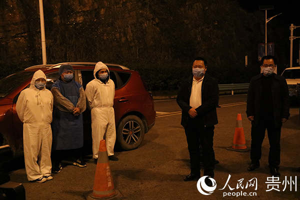 商友江在高速煎茶站調研督導新冠肺炎疫情防控工作。張輝 攝