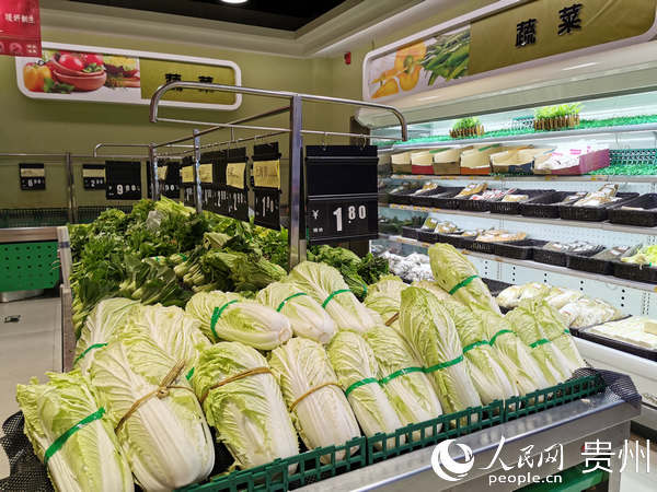 新鮮蔬菜一應俱全,價格較往常基本持平,沒有明顯漲價，市民採購便捷。