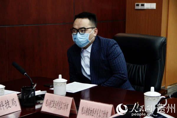 許晟參加扶持資金兌現儀式。邰芯雨 攝
