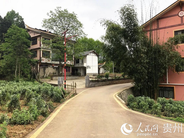 毕节金海湖新区:环境卫生整治刷新"美丽乡村"颜值