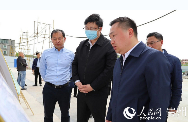 贵州频道 云岩视窗 头条    4月26日下午,云岩区委书记,云岩现代都市