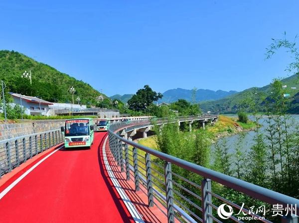 赤水河旅游公路。周東亞 攝