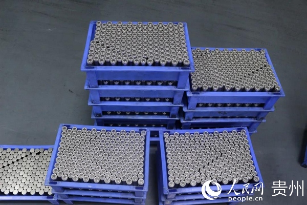 生產好的鋰電池。劉暢 攝