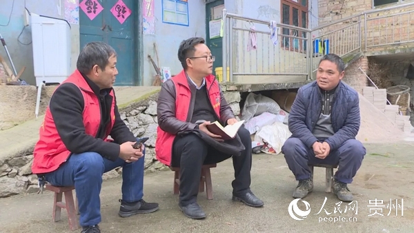 安欣：扎根基層十余載，不改初心為人民。
