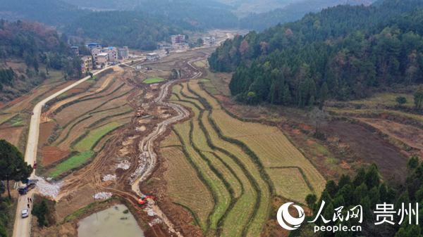 岑鞏縣天星鄉高標准農田建設項目全景。李昌焯 攝