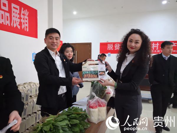 Ҷ�����ں�Ͷ��������ֳ�������ũ�ز�Ʒ��