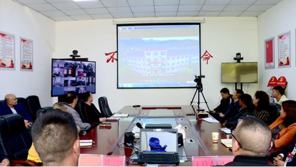 圖為開陽縣高寨鄉久場村利用新時代農民講習所開展黨史知識宣講。
