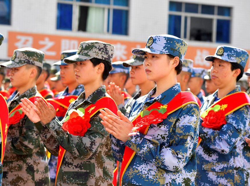 參軍報國，目光和行動一樣堅定。觀山湖區融媒體中心供圖