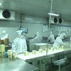 位于经开区的贵州黄果树中央厨房有限公司积极谋划，利用互联网平台、直播带货等线上销售模式，助力黄果树三碗粉产业发展。