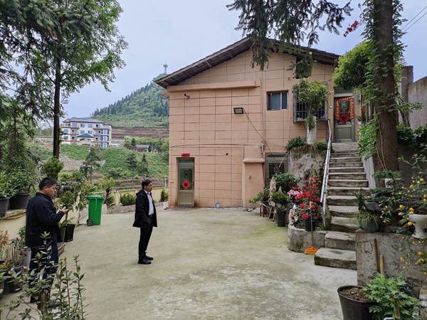 穿洞村“最美庭院”評比——庭院。