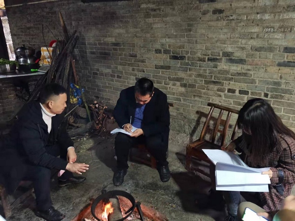 �뻧��չ��ƶԤ����̬�Ų顣��ʯ��ͼ