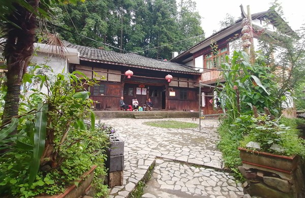 店子社區火封丫古彝寨。