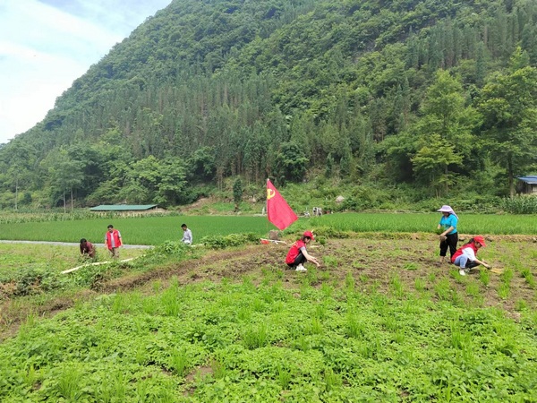 惠水县开展万名党员下基层遍访民情解民忧活动