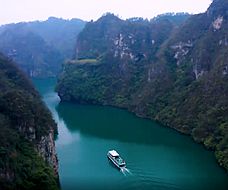 贵州舞阳河：山水相映的自然画卷缓缓展开