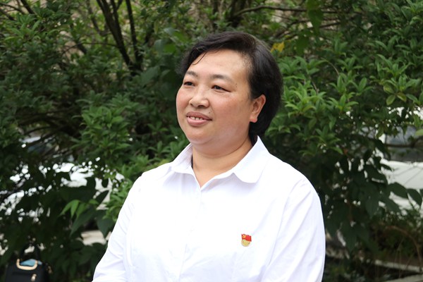 区林业局党组成员、副局长金玉竹。