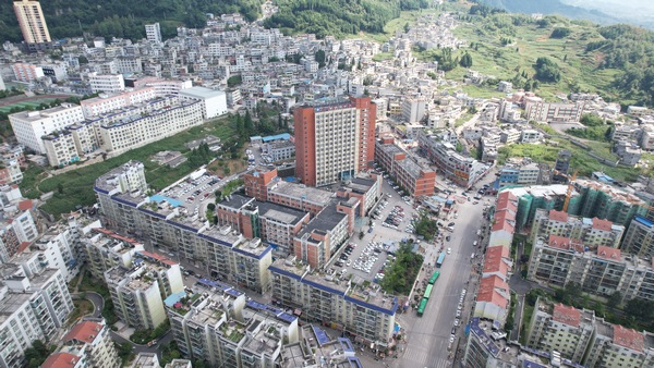 西南社区红旗小区航拍。