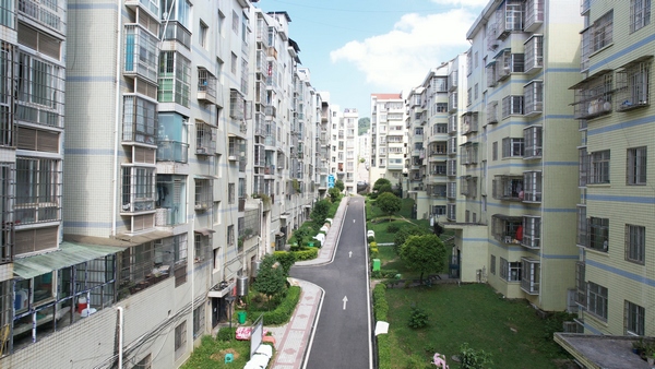 西南社区小区一角航拍。