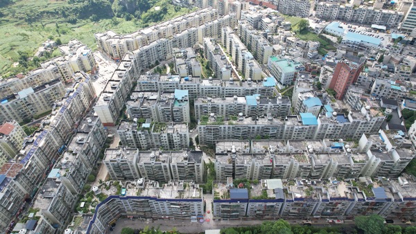 大方县红旗街道西南社区红旗小区航拍。