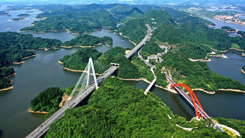 红枫湖三桥。贵州省交通运输厅供图