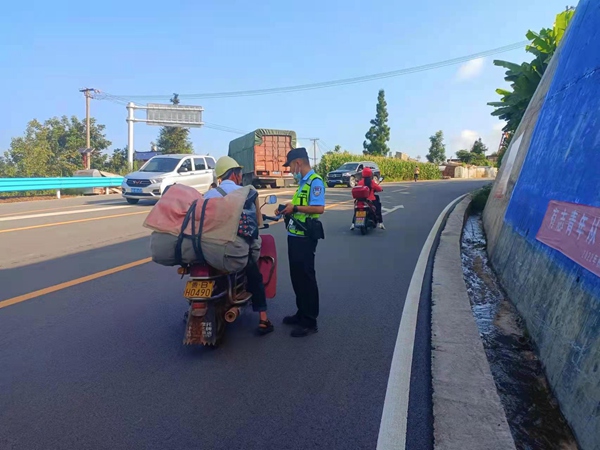 1.水城交警：开展夏季交通安全整治百日行动。