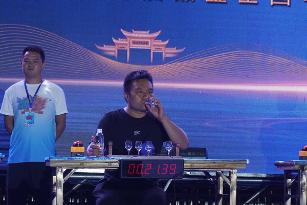 啤酒大赛活动现场。