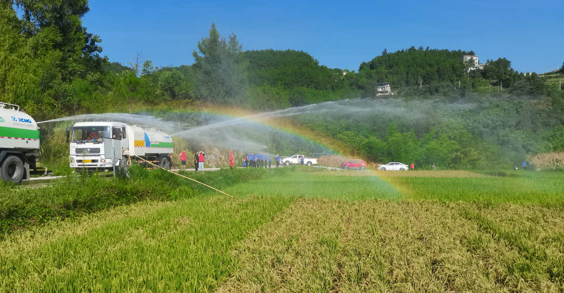 思南：浇水“解渴”润农田 抗旱保收现彩虹