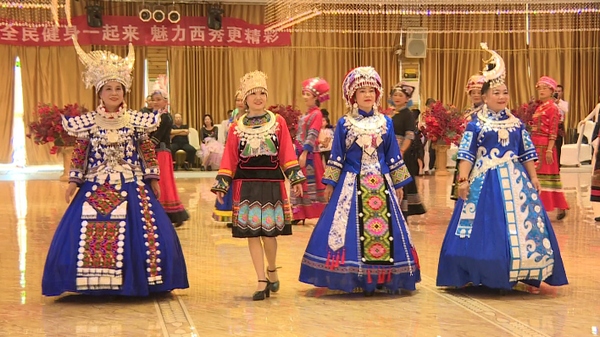 西秀区开展第六届体育舞蹈展演活动。