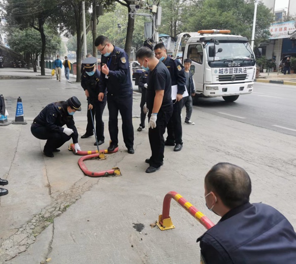 完善城区基础设施建设。