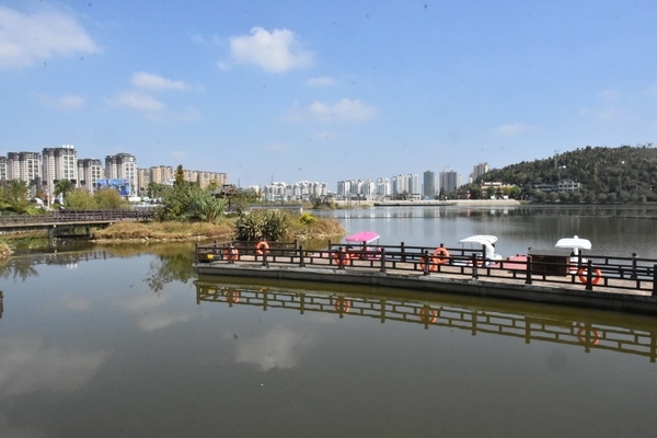安顺经开区：以“绿”为脉推进园林城市建设 打造生态宜居生活环境。