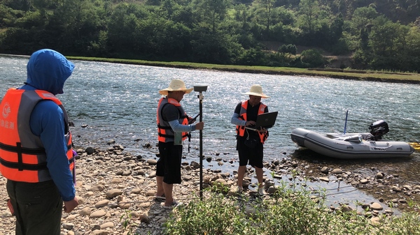 採用RTK採集河道大斷面數據。