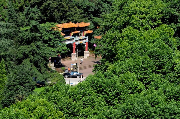 遵义市凤凰山国家森林公园。胡志刚摄