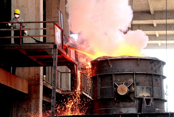 麻尾工业园区恒鑫年产10万吨中低碳锰铁项目投入生。